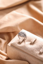 Carregar imagem no visualizador da galeria, Anel dedinho croissant
