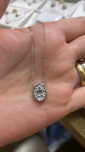 Carregar imagem no visualizador da galeria, Colar Nossa Senhora das Graças moissanite
