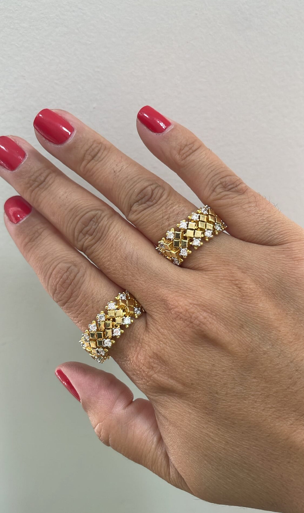 Anel malha com zirconias