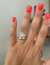 Carregar imagem no visualizador da galeria, Anel coração love moissanite
