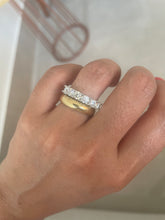 Carregar imagem no visualizador da galeria, Anel meia aliança em moissanite Sarah 4mm
