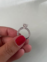 Carregar imagem no visualizador da galeria, Anel solitário love moissanite
