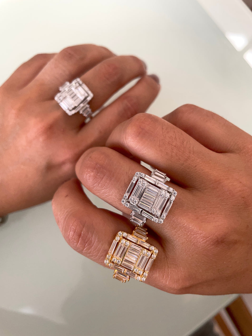 Anel baguete retangular