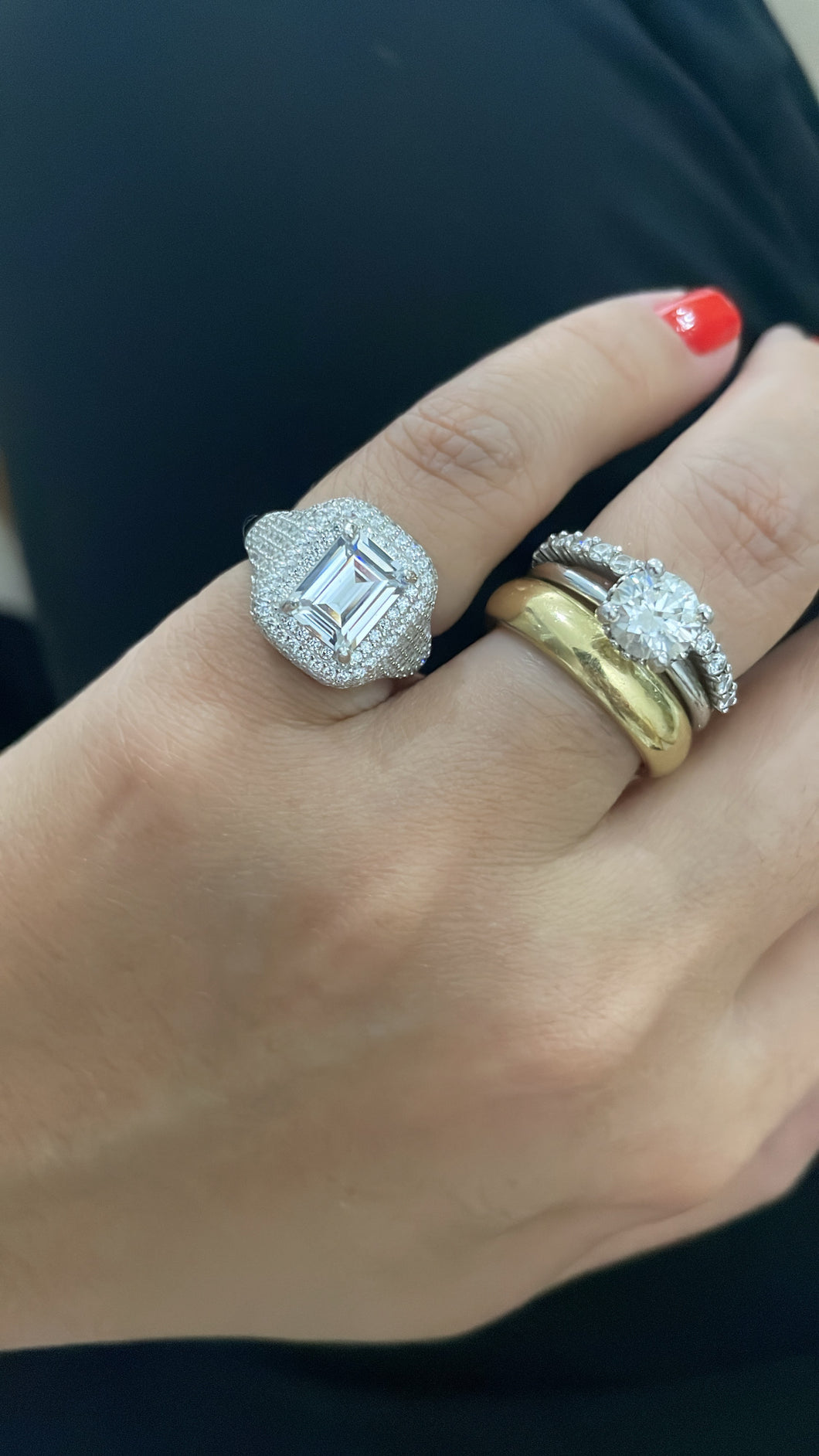 Anel dedinho retangular com microcravação