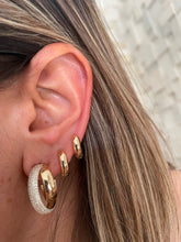 Carregar imagem no visualizador da galeria, Argola 2 aros polido/cravejado
