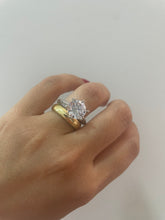 Carregar imagem no visualizador da galeria, Anel solitário 10mm aro cravejado
