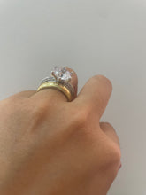 Carregar imagem no visualizador da galeria, Anel solitário 10mm aro cravejado
