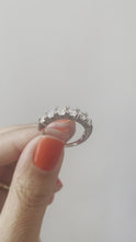 Carregar e reproduzir vídeo no visualizador da galeria, Anel meia aliança em moissanite Sarah 4mm
