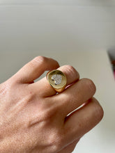 Carregar imagem no visualizador da galeria, Anel polido coração zirconias
