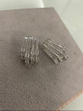 Carregar imagem no visualizador da galeria, Brinco earhook baguete
