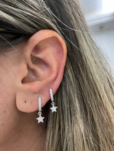 Carregar imagem no visualizador da galeria, Argola mini estrela
