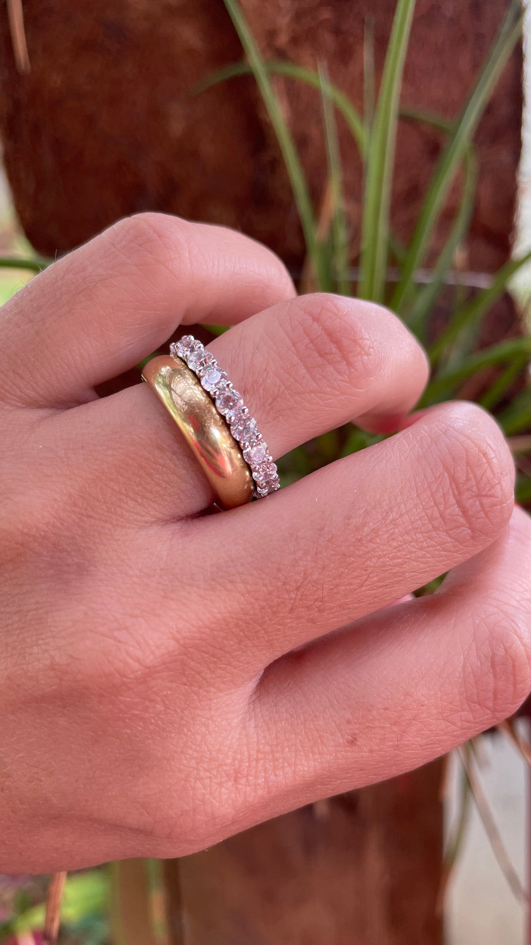 Anel aparador zirconias brancas 0,3mm