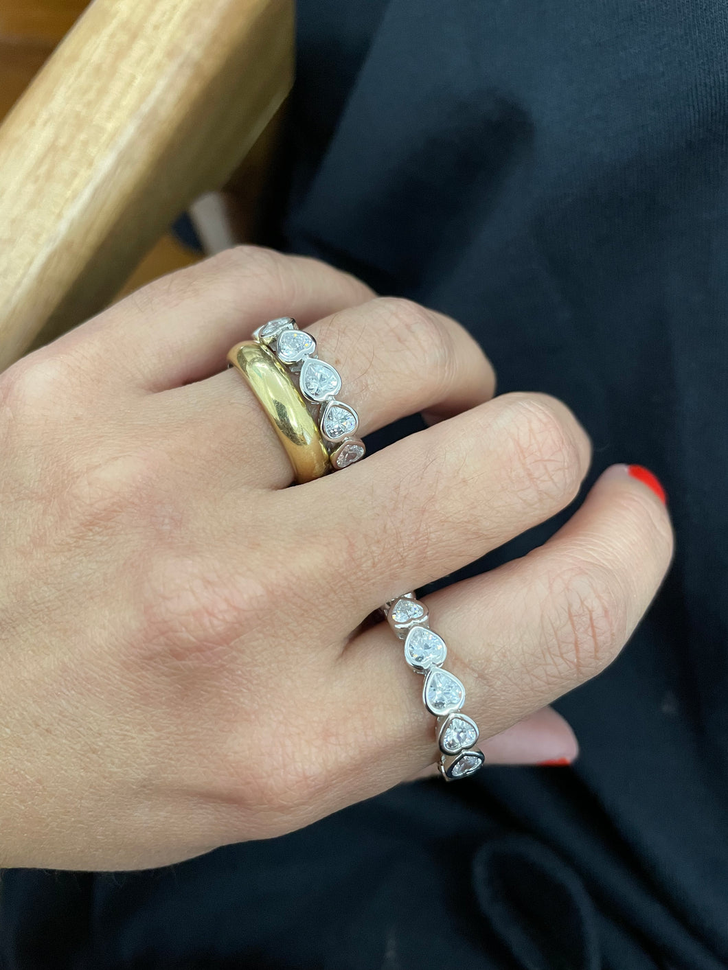 Anel coração invertido