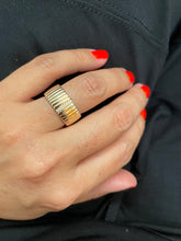 Carregar imagem no visualizador da galeria, Anel inteiro com 1 fil zirconias
