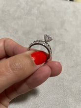 Carregar imagem no visualizador da galeria, Anel solitário sandra
