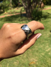 Carregar imagem no visualizador da galeria, Anel polido com traços X
