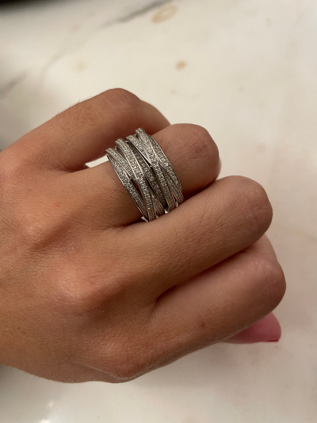 Anel aros sobrepostos