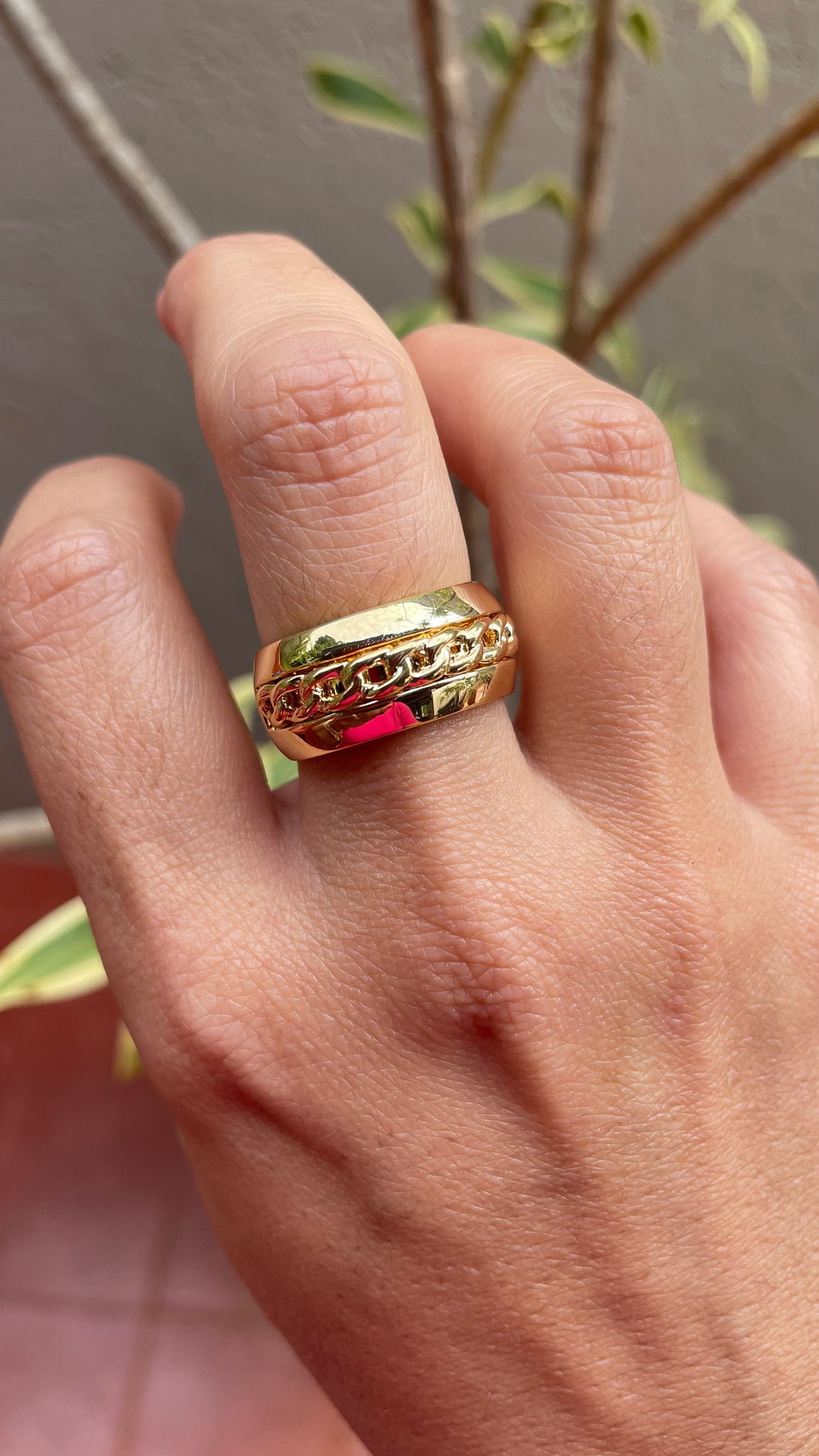 Anel detalhes corrente