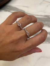 Carregar imagem no visualizador da galeria, Anel aro torcido e gota
