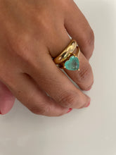 Carregar imagem no visualizador da galeria, Anel solitário coração colombiana
