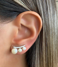 Carregar imagem no visualizador da galeria, Earcuff 3 pérolas
