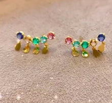 Carregar e reproduzir vídeo no visualizador da galeria, Earcuff 5 pedras coloridas e gotinhas
