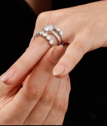 Anel meia aliança moissanite 4mm - 2 garras