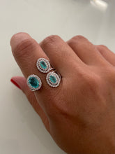 Carregar imagem no visualizador da galeria, Anel oval 3 pedras
