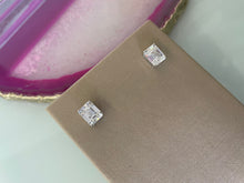 Carregar imagem no visualizador da galeria, Brinco retangle moissanite

