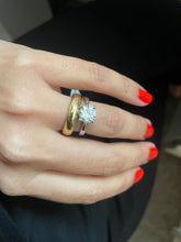 Carregar imagem no visualizador da galeria, Anel solitário Rosane
