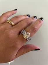Carregar imagem no visualizador da galeria, Anel oval yellow com 2 fileiras de zirconias
