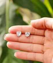 Carregar imagem no visualizador da galeria, Brinco coração moissanite 9mm

