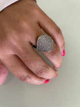 Carregar imagem no visualizador da galeria, Anel micropavê onda
