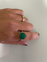 Carregar imagem no visualizador da galeria, Anel coração esmeralda princesa
