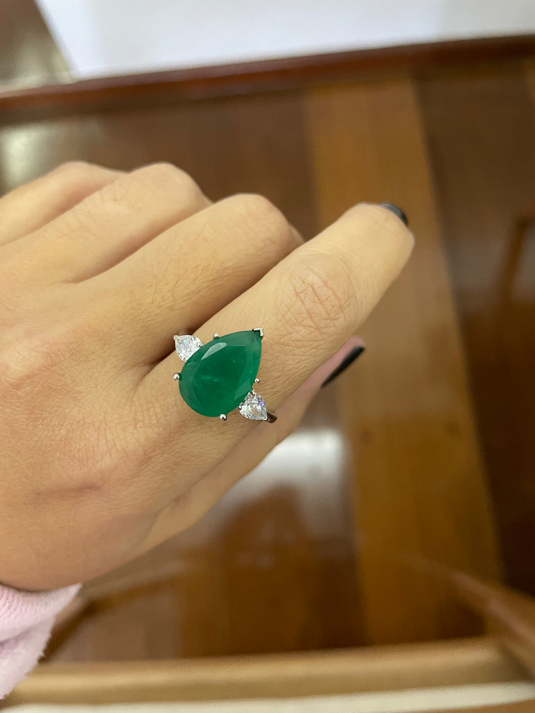 Anel gota esmeralda princesa