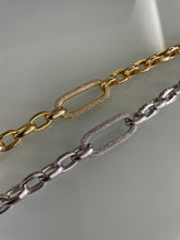 Carregar imagem no visualizador da galeria, Pulseira elos lisos com 1 elo oval cravejado
